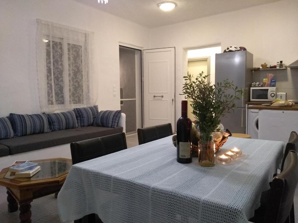 Sea Breeze Vila Lacónia Exterior foto